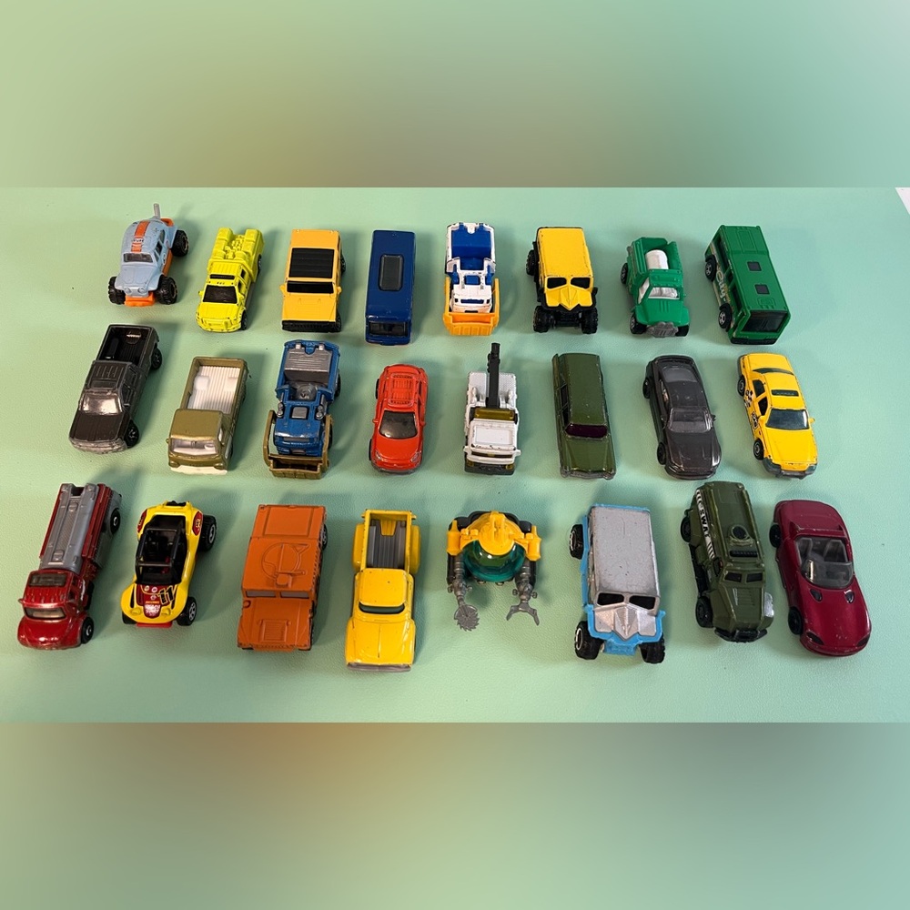 Matchbox Vehicle Lot of 24 Assorted Cars, Kid Car Toys